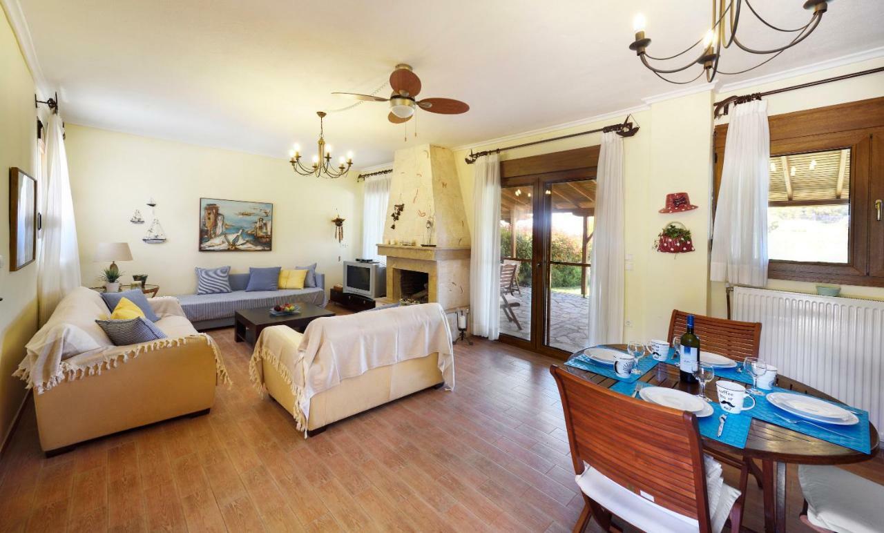 Sani Beach Villa Dış mekan fotoğraf